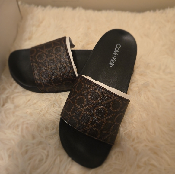 Calvin Klein Women's Athens Slide Sandal in size 5 New - Picture 3 of 5
